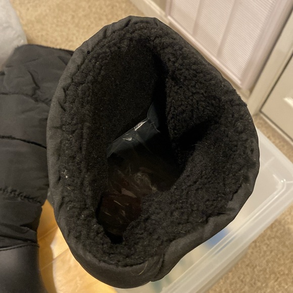 Brand new size 8 Dirty laundry snow boots black - Picture 6 of 6